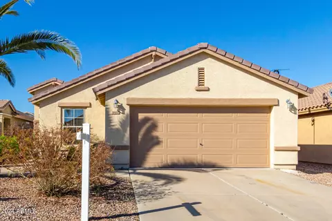 942 W Desert Mountain Dr, San Tan Valley, AZ 85143