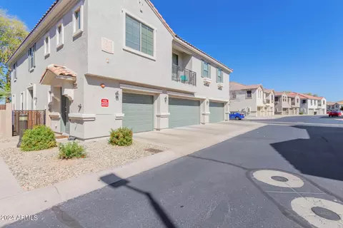 2828 E Dunbar Dr, Phoenix, AZ 85042