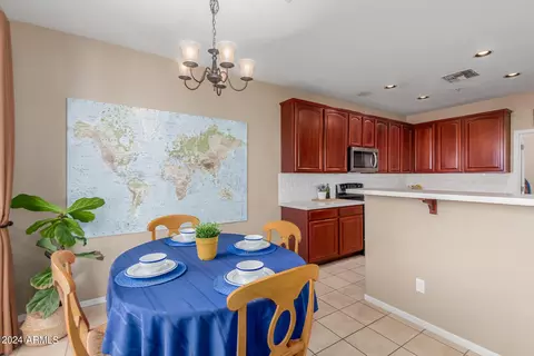 Kitchen - 2828 E Dunbar Dr, Phoenix, AZ 85042 photo 1 of 4