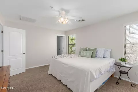 Bedroom - 2828 E Dunbar Dr, Phoenix, AZ 85042 photo 4 of 8