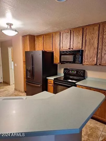 Kitchen - 4202 E Broadway Rd #64, Mesa, AZ 85206 photo 4 of 6