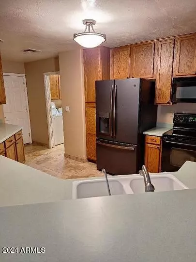 Kitchen - 4202 E Broadway Rd #64, Mesa, AZ 85206 photo 3 of 6