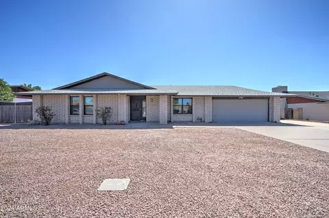 6117 E Hobart St, Mesa, AZ 85205