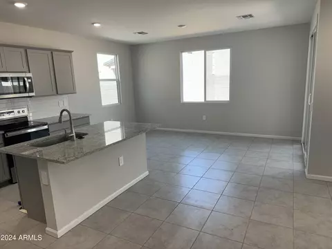 4685 S Yellow Peak Rd, Apache Junction, AZ 85119 photo 5