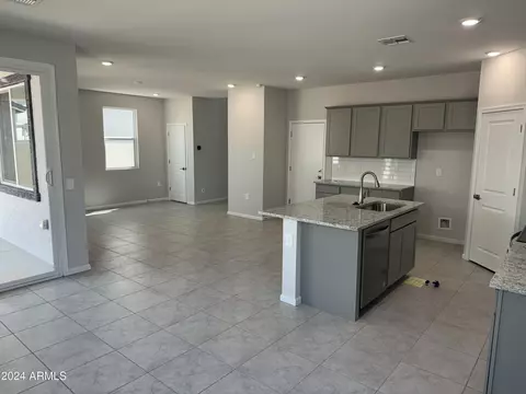 4685 S Yellow Peak Rd, Apache Junction, AZ 85119 photo 6