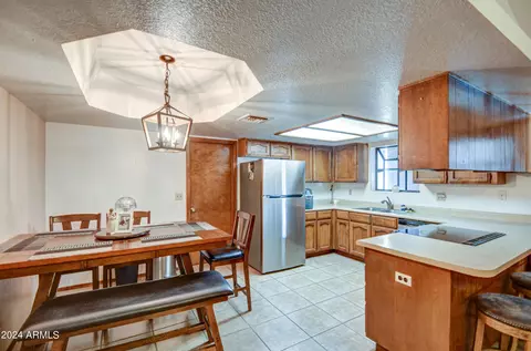 Kitchen - 540 E San Pedro Ave, Gilbert, AZ 85234 photo 2 of 5
