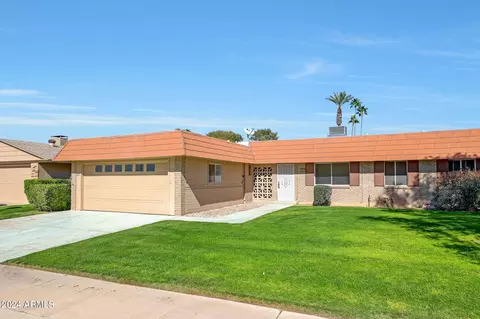 10640 W Tropicana Cir, Sun City, AZ 85351
