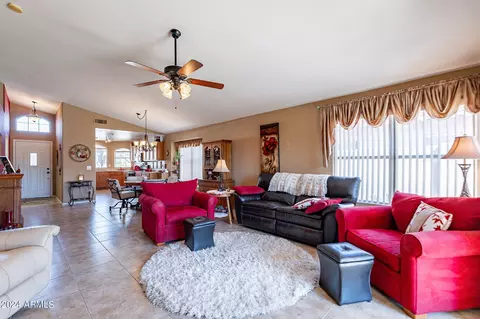 Living - 7137 E Lindner Ave, Mesa, AZ 85209 photo 1 of 4