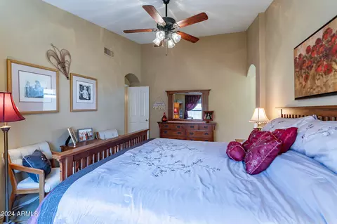 Bedroom - 7137 E Lindner Ave, Mesa, AZ 85209 photo 4 of 8