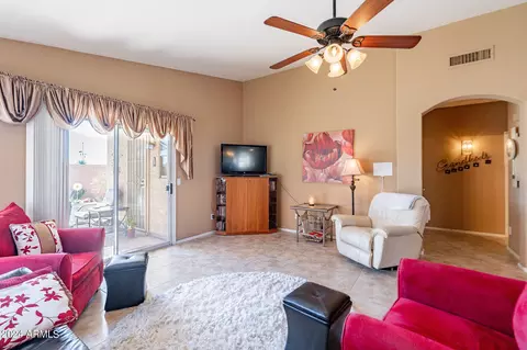 Living - 7137 E Lindner Ave, Mesa, AZ 85209 photo 2 of 4