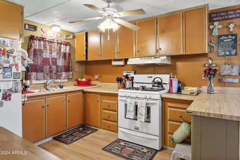 2602 E Morrow Dr, Phoenix, AZ 85050 photo 11