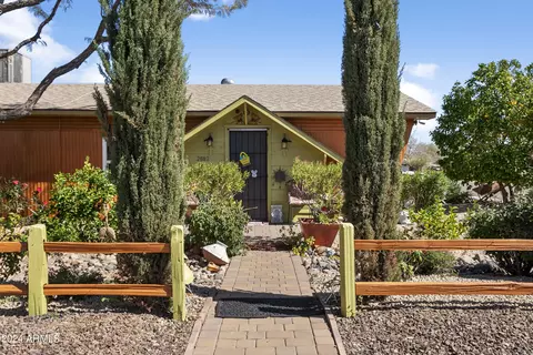 2602 E Morrow Dr, Phoenix, AZ 85050