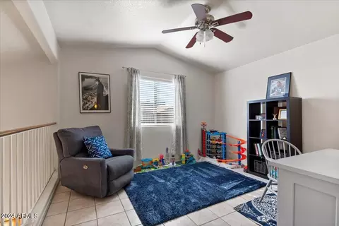 Bedroom - 4309 E Siesta Ln, Phoenix, AZ 85050 photo 3 of 7