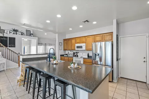 Kitchen - 652 N 99th St, Mesa, AZ 85207 photo 5 of 7