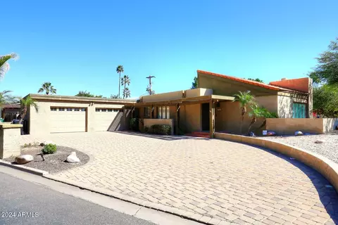 524 W Hillview Cir, Mesa, AZ 85201