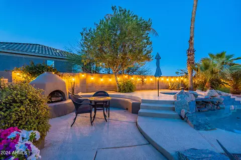 982 W Hemlock Way, Chandler, AZ 85248