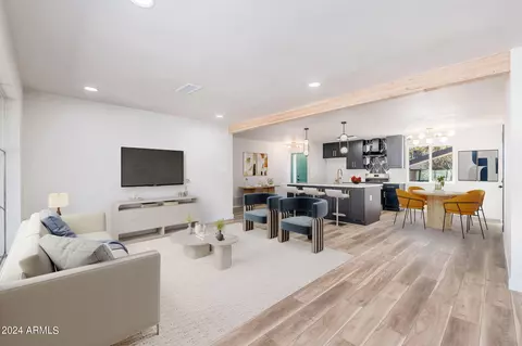 1838 W Mission Ln, Phoenix, AZ 85021