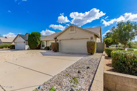 Exterior - 3801 E Monte Cristo Ave, Phoenix, AZ 85032 photo 2 of 14