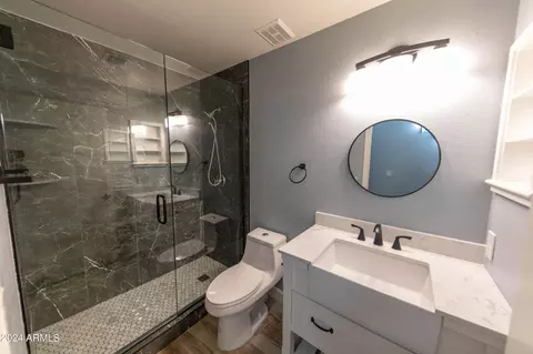 Bath - 3801 E Monte Cristo Ave, Phoenix, AZ 85032 photo 1 of 3