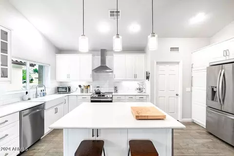 929 E Verde Ln, Tempe, AZ 85284 photo 10