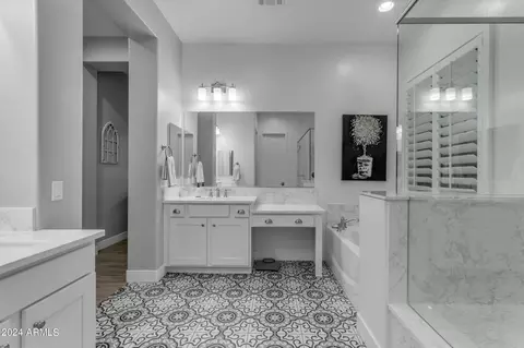 Bath - 722 E Ashurst Dr, Phoenix, AZ 85048 photo 6 of 9