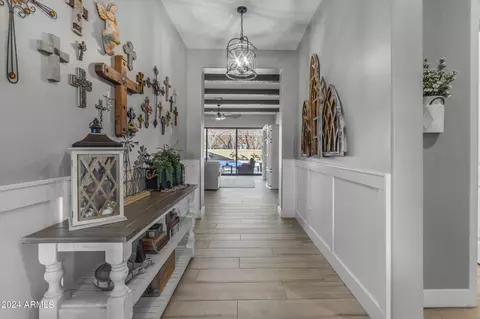 Entry Way - 722 E Ashurst Dr, Phoenix, AZ 85048 photo 2 of 4