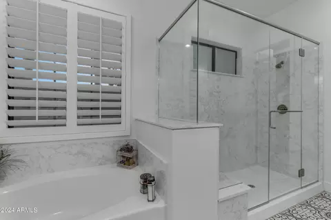 Bath - 722 E Ashurst Dr, Phoenix, AZ 85048 photo 5 of 9