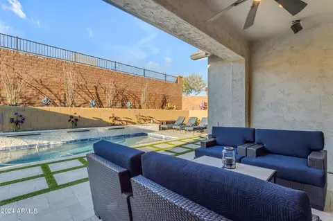 Exterior - 722 E Ashurst Dr, Phoenix, AZ 85048 photo 18 of 28