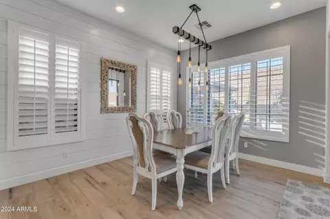 Dining - 722 E Ashurst Dr, Phoenix, AZ 85048 photo 1 of 2