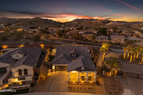 View/Area - 722 E Ashurst Dr, Phoenix, AZ 85048 photo 1 of 10