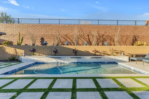 Exterior - 722 E Ashurst Dr, Phoenix, AZ 85048 photo 17 of 28