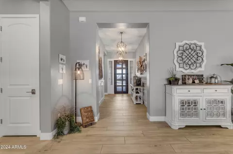 Entry Way - 722 E Ashurst Dr, Phoenix, AZ 85048 photo 4 of 4