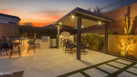Exterior - 722 E Ashurst Dr, Phoenix, AZ 85048 photo 10 of 28