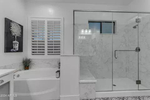 Bath - 722 E Ashurst Dr, Phoenix, AZ 85048 photo 4 of 9