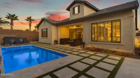 Exterior - 722 E Ashurst Dr, Phoenix, AZ 85048 photo 7 of 28