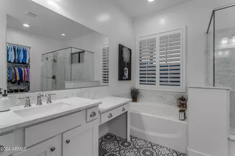Bath - 722 E Ashurst Dr, Phoenix, AZ 85048 photo 3 of 9