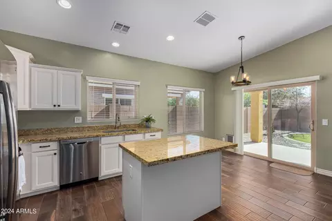 Kitchen - 2735 E Hickory St, Gilbert, AZ 85298 photo 3 of 4