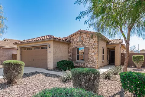 2735 E Hickory St, Gilbert, AZ 85298
