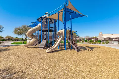 View/Area - 2735 E Hickory St, Gilbert, AZ 85298 photo 1 of 2