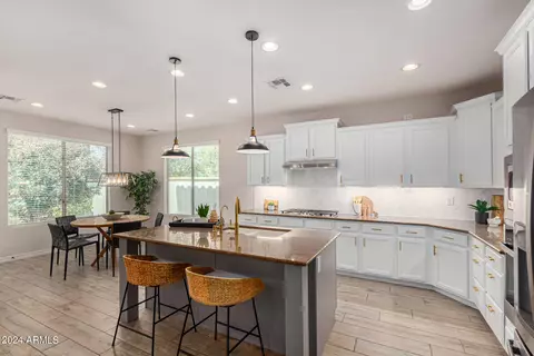 2505 E Donato Dr, Gilbert, AZ 85298