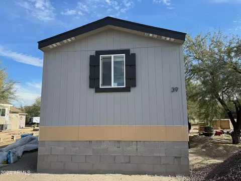 19500 E Gregory St #39, Black Canyon City, AZ 85324