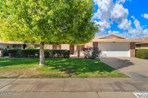 9610 W Greenhurst Dr, Sun City, AZ 85351