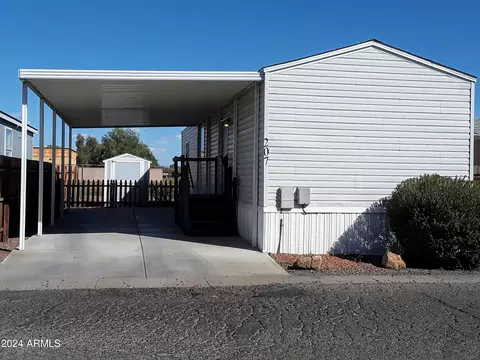 8427 W Glendale Ave #207, Glendale, AZ 85305