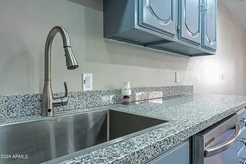 Kitchen - 5222 E Bornite Ln, Globe, AZ 85501 photo 5 of 5