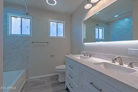 Bath - 5222 E Bornite Ln, Globe, AZ 85501 photo 5 of 7
