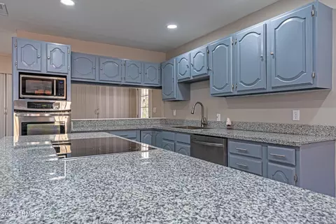Kitchen - 5222 E Bornite Ln, Globe, AZ 85501 photo 2 of 5