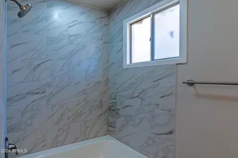 Bath - 5222 E Bornite Ln, Globe, AZ 85501 photo 6 of 7