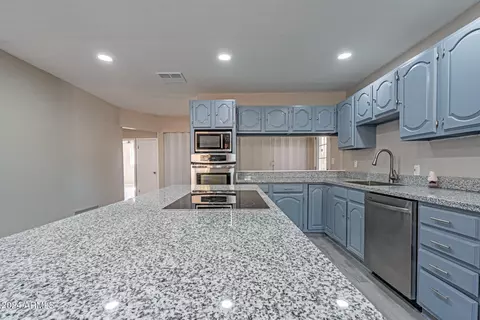 Kitchen - 5222 E Bornite Ln, Globe, AZ 85501 photo 3 of 5