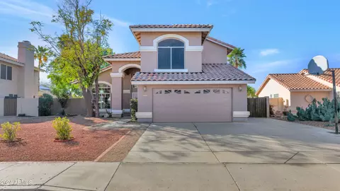 7427 W Via Montoya Dr, Glendale, AZ 85310
