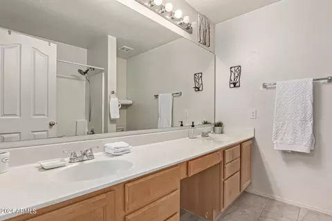 Bath - 748 W Moore Ave, Gilbert, AZ 85233 photo 4 of 5